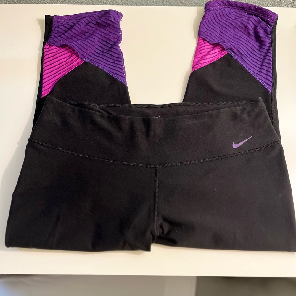 Nike  capris with cute calf accents